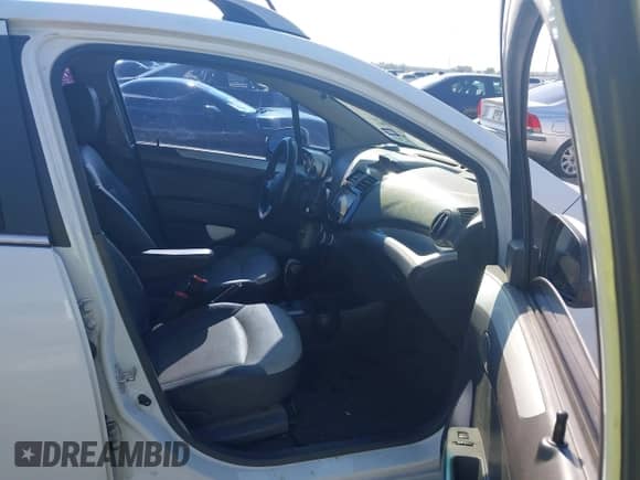 2014 Chevrolet Spark LT с VIN KL8CF6S95EC522406, выставлен на аукционе IAAI как лот 43078042 с пробегом 176 690 миль миль и . История ставок и продаж доступна на DreamBid. Изображение 5.