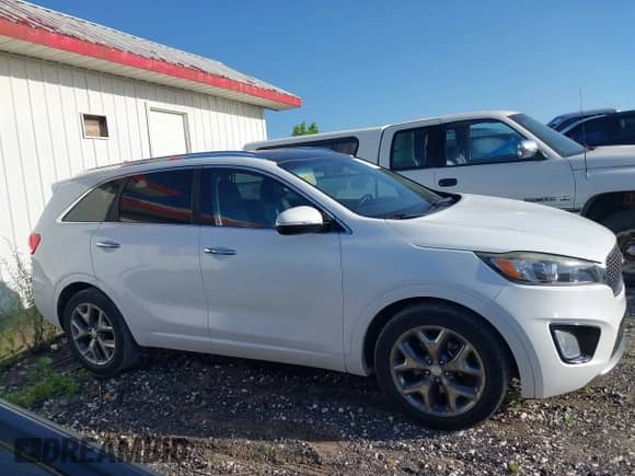 2016 Kia Sorento SXL with VIN 5XYPK4A59GG115064, listed as a IAAI auction lot 42529912 with 103,077 mi miles and . Bid and sale history available at DreamBid. Image 13.