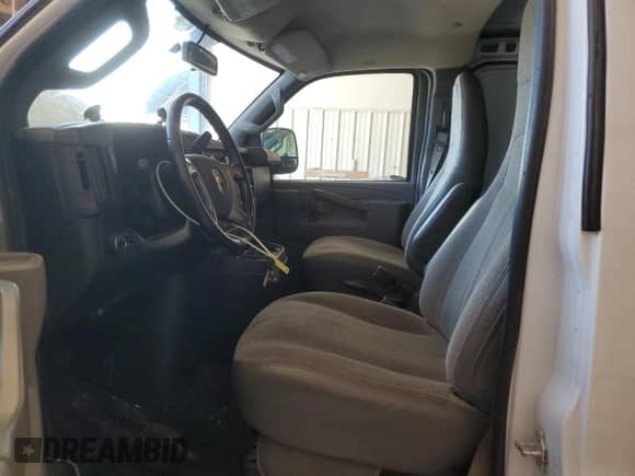 2019 Chevrolet Express Cargo с VIN 1GCWGAFG7K1178386, выставлен на аукционе Copart как лот 56362595 с пробегом 173 602 миль миль и Списание • Salvage title. История ставок и продаж доступна на DreamBid. Изображение 7.
