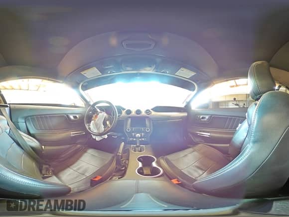 2019 Ford Mustang EcoBoost Premium с VIN 1FATP8UHXK5170143, выставлен на аукционе Copart как лот 83948115 с пробегом 102 658 миль миль и Списание • Salvage title. История ставок и продаж доступна на DreamBid. Изображение 14.