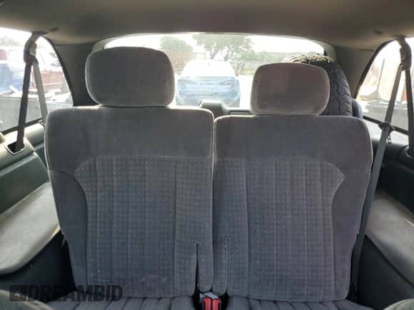 2002 Chevrolet Blazer LS с VIN 1GNCS18W52K214535, выставлен на аукционе Copart как лот 55815465 с пробегом 160 614 миль миль и Списание • Salvage title. История ставок и продаж доступна на DreamBid. Изображение 10.