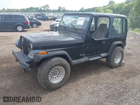 1994 Jeep Wrangler S с VIN 1J4FY19P1RP451154, выставлен на аукционе IAAI как лот 42629559 с пробегом 149 170 миль миль и . История ставок и продаж доступна на DreamBid. Изображение 2.