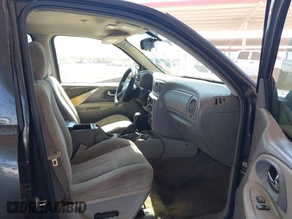 2005 Chevrolet TrailBlazer LT с VIN 1GNDS13S152116017, выставлен на аукционе IAAI как лот 43284789 с пробегом 220 632 миль миль и . История ставок и продаж доступна на DreamBid. Изображение 5.
