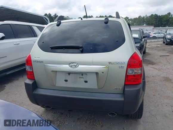 2006 Hyundai Tucson GLS with VIN KM8JN72D86U257564, listed as a IAAI auction lot 43199464 with 99,221 mi miles and . Bid and sale history available at DreamBid. Image 16.