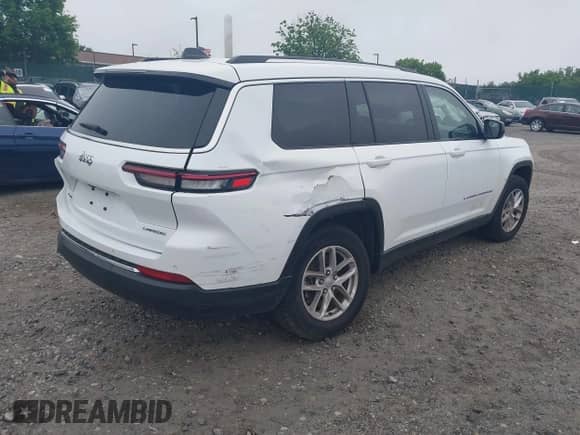 2023 Jeep Grand Cherokee Laredo with VIN 1C4RJKAG3P8729567, listed as a IAAI auction lot 42190103 with 20,035 mi miles and . Bid and sale history available at DreamBid. Image 4.