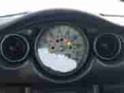 2005 MINI Hardtop z VIN WMWRC33525TK61432, wystawiony jako IAAI lot #43381004 z przebiegiem 141 379 mil mil oraz . Historia ofert i sprzedaży dostępna na DreamBid. Obrazek 7.