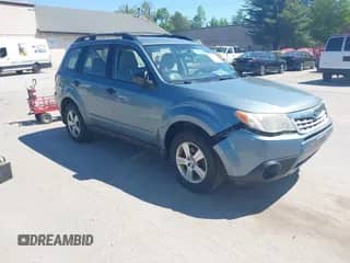 2013 Subaru Forester X z VIN JF2SHABC9DG404623, wystawiony jako IAAI lot #42305775 z przebiegiem 172 670 mil mil oraz . Historia ofert i sprzedaży dostępna na DreamBid. Obrazek 1.