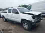 2007 Toyota Tacoma PreRunner z VIN 3TMKU72N57M013302, wystawiony jako IAAI lot #43089625 z przebiegiem 146 945 mil mil oraz . Historia ofert i sprzedaży dostępna na DreamBid. Obrazek 14.