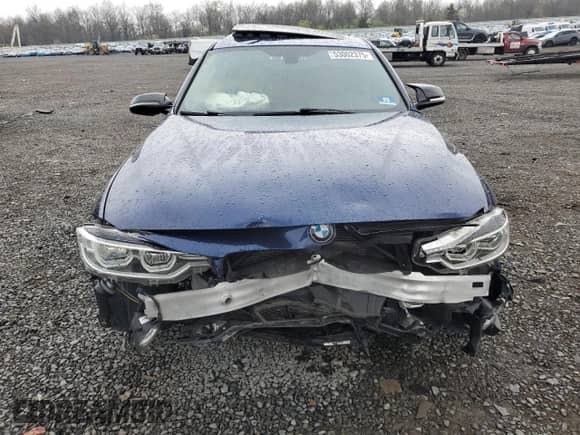 2018 BMW 3 Series 330i xDrive с VIN WBA8D9G58JNU68718, выставлен на аукционе Copart как лот 53002375 с пробегом 63 953 миль миль и Списание • Salvage title. История ставок и продаж доступна на DreamBid. Изображение 5.