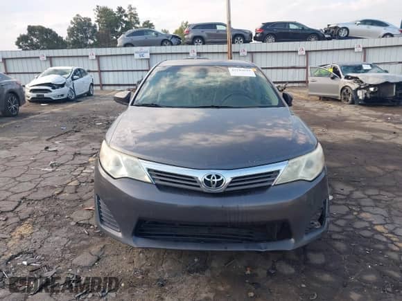 2014 Toyota Camry XLE with VIN 4T4BF1FK8ER359345, listed as a IAAI auction lot 43243044 with 225,932 mi miles and . Bid and sale history available at DreamBid. Image 12.