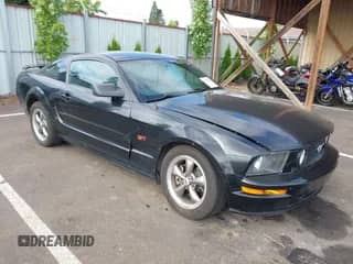 2005 Ford Mustang GT Deluxe с VIN 1ZVFT82H855114371, выставлен на аукционе IAAI как лот 42705904 с пробегом 152 158 миль миль и . История ставок и продаж доступна на DreamBid. Изображение 1.