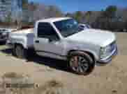 1997 Chevrolet Silverado 1500 with VIN 1GCEC14R5VZ205358, listed as a Copart auction lot 88252645 with 182,086 mi miles and Salvage title. Bid and sale history available at DreamBid. Image 4.