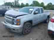 2015 Chevrolet Silverado 1500 LT z VIN 1GCVKREHXFZ431825, wystawiony jako IAAI lot #42714255 z przebiegiem 172 750 mil mil oraz . Historia ofert i sprzedaży dostępna na DreamBid. Obrazek 18.
