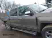 2017 Chevrolet Silverado 1500 LTZ z VIN 3GCUKSEC7HG216249, wystawiony jako IAAI lot #41637379 z przebiegiem 131 866 mil mil oraz . Historia ofert i sprzedaży dostępna na DreamBid. Obrazek 13.