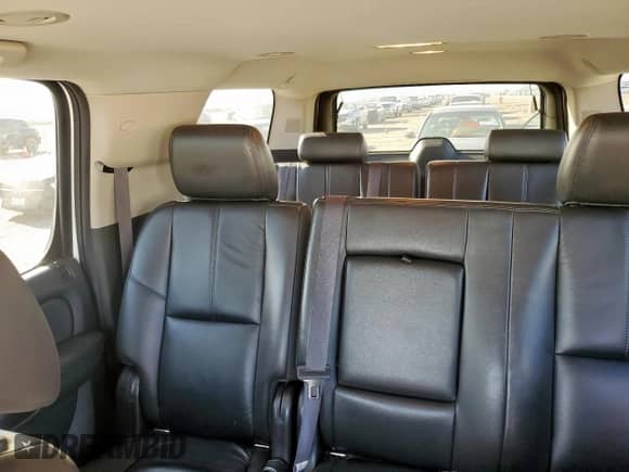 2012 Chevrolet Suburban LT с VIN 1GNSCJE00CR103229, выставлен на аукционе Copart как лот 69244645 с пробегом 135 345 миль миль и Списание • Salvage title. История ставок и продаж доступна на DreamBid. Изображение 10.