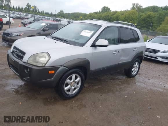 2005 Hyundai Tucson GLS с VIN KM8JN12D45U052450, выставлен на аукционе IAAI как лот 43138248 с пробегом 150 023 миль миль и . История ставок и продаж доступна на DreamBid. Изображение 2.
