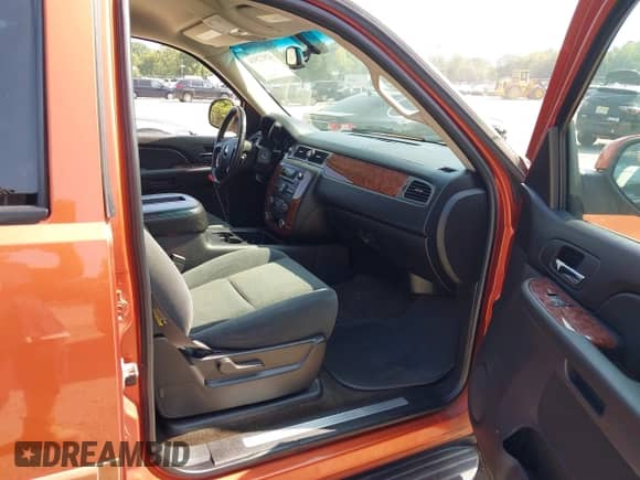 2007 Chevrolet Avalanche 2LT with VIN 3GNEC12J47G114542, listed as a IAAI auction lot 42972914 with 211,080 mi miles and . Bid and sale history available at DreamBid. Image 5.