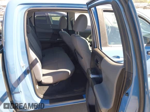 2019 Toyota Tacoma SR с VIN 3TMCZ5AN3KM244008, выставлен на аукционе IAAI как лот 43476118 с пробегом 123 236 миль миль и . История ставок и продаж доступна на DreamBid. Изображение 8.