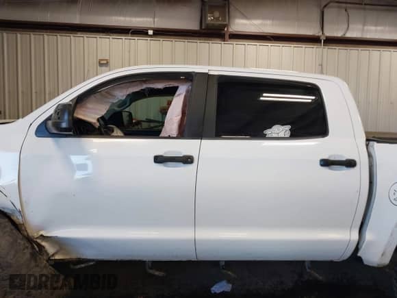 2013 Toyota Tundra with VIN 5TFDY5F10DX274318, listed as a IAAI auction lot 41729475 with 253,873 mi miles and . Bid and sale history available at DreamBid. Image 15.