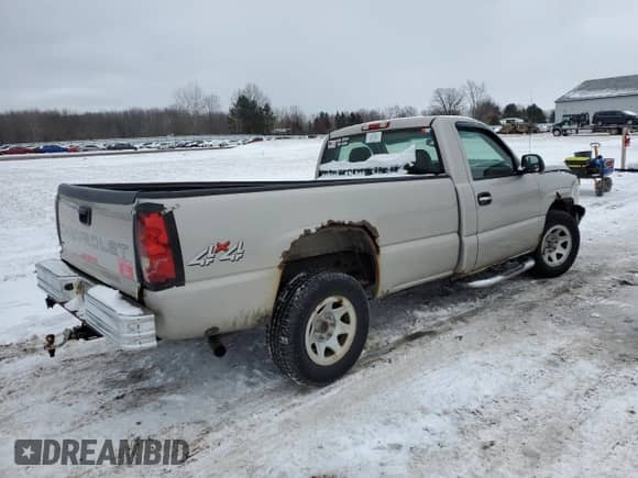 2006 Chevrolet Silverado 1500 Work Truck с VIN 1GCEK14V46Z122117, выставлен на аукционе Copart как лот 45884285 с пробегом 267 018 миль миль и Списание • Salvage title. История ставок и продаж доступна на DreamBid. Изображение 3.
