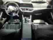 2020 BMW 3 Series M340i z VIN 3MW5U7J09L8B26303, wystawiony jako Copart lot #59202145 z przebiegiem 75 606 mil mil oraz Szkoda całkowita • Salvage title. Historia ofert i sprzedaży dostępna na DreamBid. Obrazek 8.