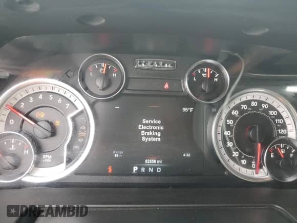 2018 Ram 1500 Big Horn z VIN 1C6RR7LGXJS129391, wystawiony jako Copart lot #67954745 z przebiegiem 62 556 mil mil oraz Szkoda całkowita • Salvage title. Historia ofert i sprzedaży dostępna na DreamBid. Obrazek 9.