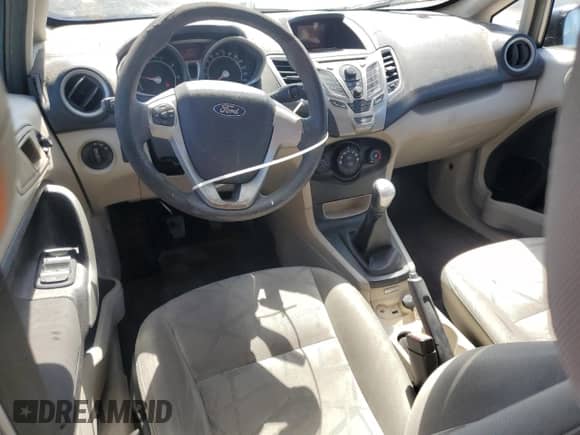 2011 Ford Fiesta SE z VIN 3FADP4EJXBM196640, wystawiony jako Copart lot #64479785 z przebiegiem 125 473 mil mil oraz Szkoda całkowita • Salvage title. Historia ofert i sprzedaży dostępna na DreamBid. Obrazek 8.