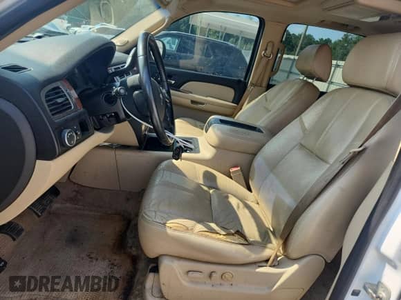 2007 Chevrolet Suburban LT with VIN 3GNFC16027G247970, listed as a Copart auction lot 69590545 with 286,718 mi miles and Salvage title. Bid and sale history available at DreamBid. Image 7.