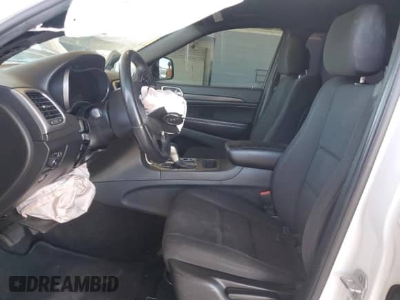 2018 Jeep Grand Cherokee Laredo z VIN 1C4RJEAG7JC480700, wystawiony jako Copart lot #56788835 z przebiegiem Nie podano mil oraz Szkoda całkowita • Salvage title. Historia ofert i sprzedaży dostępna na DreamBid. Obrazek 7.