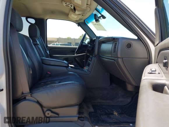 2003 Chevrolet Avalanche z VIN 3GNEK13T43G227534, wystawiony jako IAAI lot #42242463 z przebiegiem 175 739 mil mil oraz . Historia ofert i sprzedaży dostępna na DreamBid. Obrazek 5.