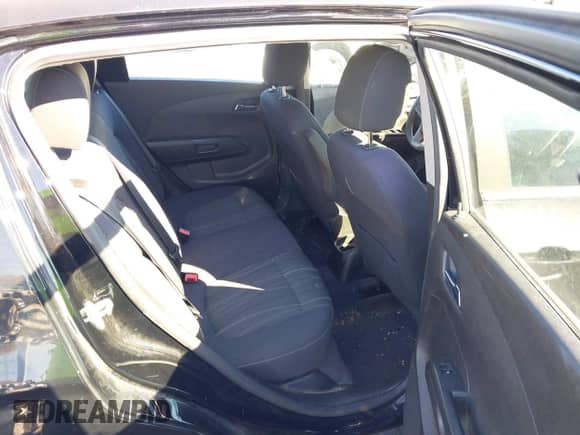 2012 Chevrolet Sonic LT с VIN 1G1JC6SH6C4153294, выставлен на аукционе IAAI как лот 43456760 с пробегом 130 373 миль миль и . История ставок и продаж доступна на DreamBid. Изображение 8.
