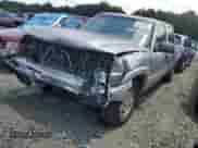 2006 Chevrolet Silverado 1500 LT3 z VIN 2GCEK13T861218440, wystawiony jako Copart lot #63823274 z przebiegiem 209 909 mil mil oraz Szkoda całkowita • Salvage title. Historia ofert i sprzedaży dostępna na DreamBid. Obrazek 1.