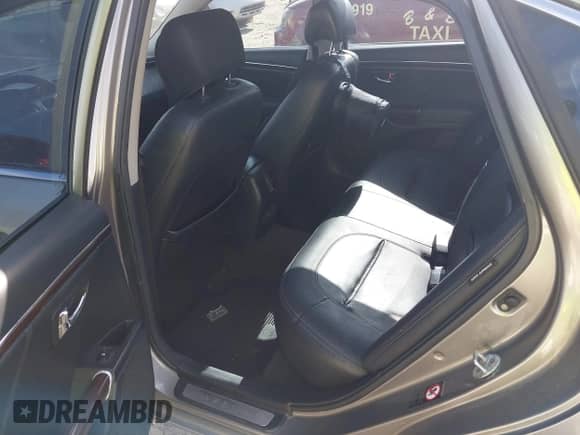 2009 Hyundai Azera Limited with VIN KMHFC46F09A372008, listed as a IAAI auction lot 42324933 with 142,300 mi miles and . Bid and sale history available at DreamBid. Image 8.