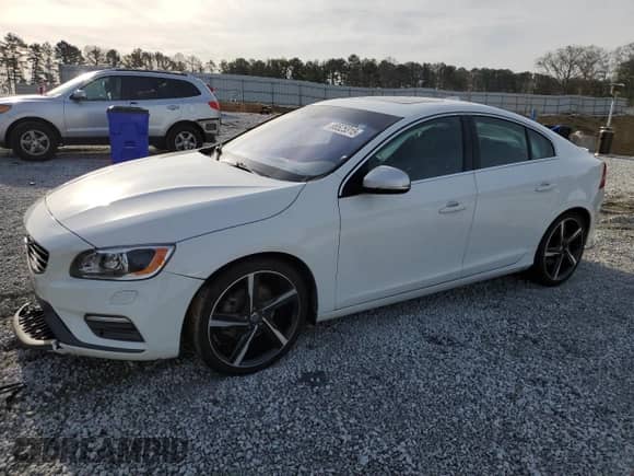 2016 Volvo S60 T5 Drive-E R-Design Special Edition с VIN YV126MFP9G2394531, выставлен на аукционе Copart как лот 88525315 с пробегом 34 752 миль миль и Списание • Salvage title. История ставок и продаж доступна на DreamBid. Изображение 1.