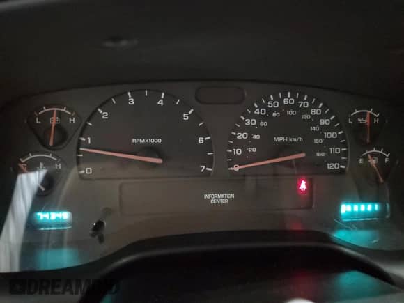 2004 Dodge Dakota Sport z VIN 1D7HL38NX4S509668, wystawiony jako Copart lot #80529524 z przebiegiem 74 349 mil mil oraz Czysty tytuł • Clean title. Historia ofert i sprzedaży dostępna na DreamBid. Obrazek 9.