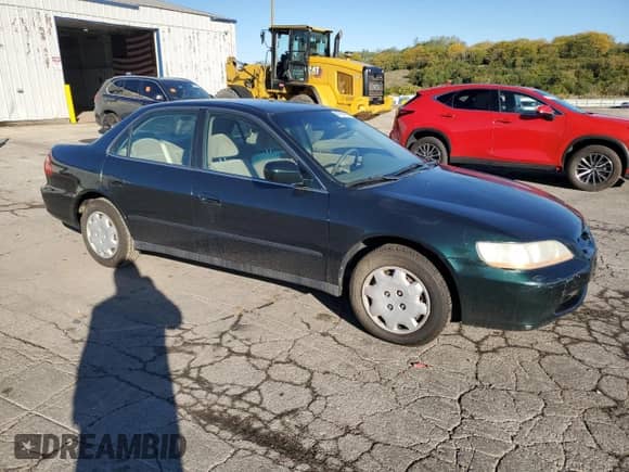 2000 Honda Accord LX z VIN 1HGCG5641YA059906, wystawiony jako Copart lot #87436415 z przebiegiem 75 011 mil mil oraz Czysty tytuł • Clean title. Historia ofert i sprzedaży dostępna na DreamBid. Obrazek 4.
