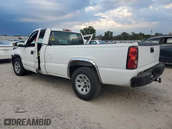 2005 Chevrolet Silverado 1500 с VIN 1GCEC14X35Z327120, выставлен на аукционе Copart как лот 82349105 с пробегом Не указан миль и Списание • Salvage title. История ставок и продаж доступна на DreamBid. Изображение 2.