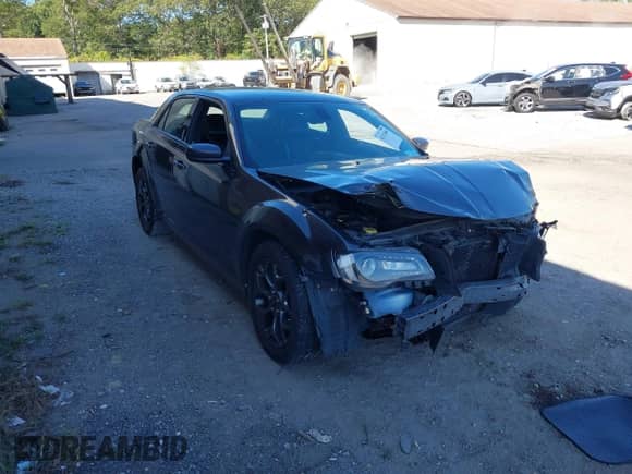 2016 Chrysler 300 S с VIN 2C3CCAGG5GH136261, выставлен на аукционе IAAI как лот 43321846 с пробегом 81 285 миль миль и . История ставок и продаж доступна на DreamBid. Изображение 1.