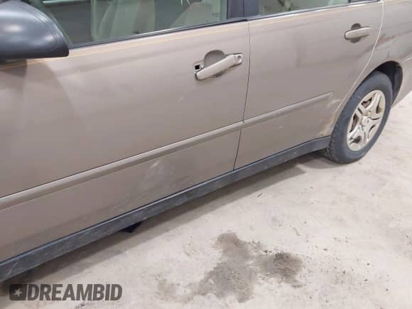 2008 Chevrolet Malibu Classic LS 1FL с VIN 1G1ZS58F38F140410, выставлен на аукционе IAAI как лот 42154846 с пробегом 157 143 миль миль и . История ставок и продаж доступна на DreamBid. Изображение 6.