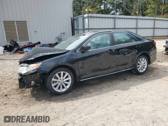 2013 Toyota Camry LE z VIN 4T4BF1FK2DR283135, wystawiony jako Copart lot #84819095 z przebiegiem 106 705 mil mil oraz Szkoda całkowita • Salvage title. Historia ofert i sprzedaży dostępna na DreamBid. Obrazek 1.