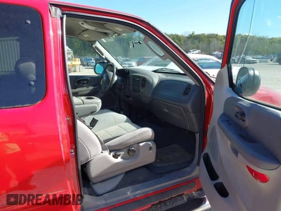 2003 Ford F-150 XL with VIN 1FTRX17W03NB76573, listed as a IAAI auction lot 43449766 with 92,078 mi miles and . Bid and sale history available at DreamBid. Image 5.