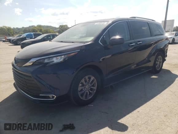 2023 Toyota Sienna XLE z VIN 5TDYRKEC3PS143331, wystawiony jako Copart lot #81590455 z przebiegiem 56 266 mil mil oraz Czysty tytuł • Clean title. Historia ofert i sprzedaży dostępna na DreamBid. Obrazek 1.