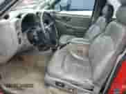 1999 Chevrolet Blazer LS z VIN 1GNCS13W7X2194643, wystawiony jako Copart lot #58182655 z przebiegiem 243 000 mil mil oraz Szkoda całkowita • Salvage title. Historia ofert i sprzedaży dostępna na DreamBid. Obrazek 7.