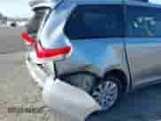 2014 Toyota Sienna XLE с VIN 5TDYK3DC9ES468879, выставлен на аукционе IAAI как лот 43021345 с пробегом 73 552 миль миль и . История ставок и продаж доступна на DreamBid. Изображение 6.