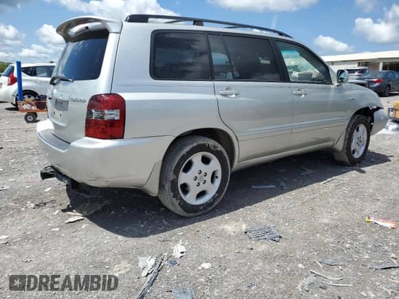 2005 Toyota Highlander with VIN JTEEP21A350099324, listed as a Copart auction lot 68838025 with 232,571 mi miles and Salvage title. Bid and sale history available at DreamBid. Image 3.