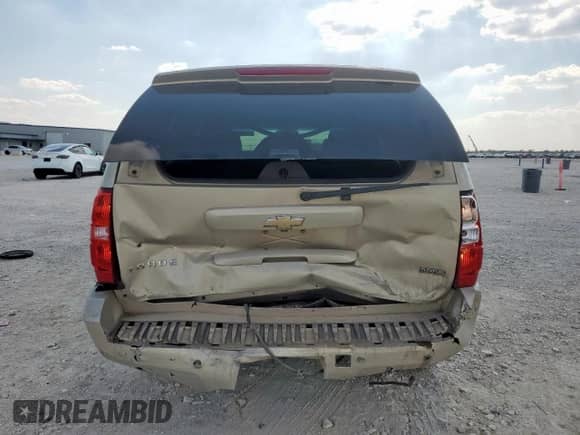 2010 Chevrolet Tahoe LT with VIN 1GNUCBE09AR226054, listed as a Copart auction lot 84646105 with 172,860 mi miles and Salvage title. Bid and sale history available at DreamBid. Image 6.