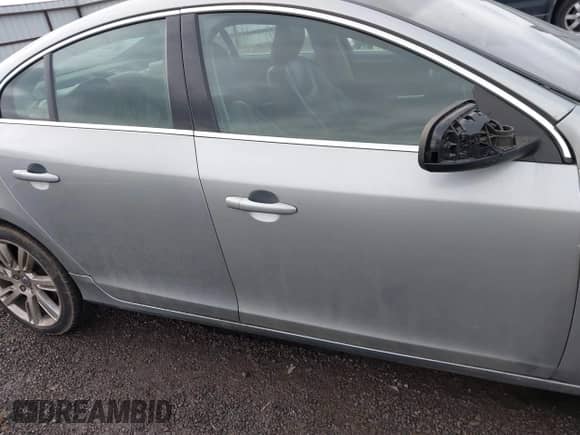 2012 Volvo S60 T6 с VIN YV1902FH7C2105461, выставлен на аукционе IAAI как лот 41323392 с пробегом 98 059 миль миль и . История ставок и продаж доступна на DreamBid. Изображение 13.