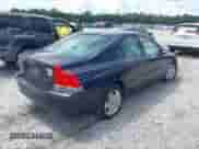 2007 Volvo S60 2.5L Turbo с VIN YV1RS592X72605557, выставлен на аукционе IAAI как лот 40461463 с пробегом 187 225 миль миль и . История ставок и продаж доступна на DreamBid. Изображение 4.