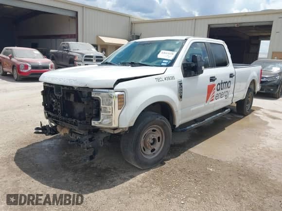 2018 Ford F-250 XL z VIN 1FT7W2A60JEB71072, wystawiony jako IAAI lot #42613228 z przebiegiem 134 180 mil mil oraz . Historia ofert i sprzedaży dostępna na DreamBid. Obrazek 20.
