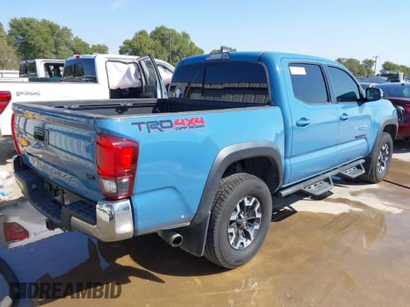2019 Toyota Tacoma SR z VIN 3TMCZ5AN1KM249062, wystawiony jako IAAI lot #43236818 z przebiegiem 60 599 mil mil oraz . Historia ofert i sprzedaży dostępna na DreamBid. Obrazek 4.